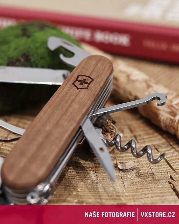Obrazek Scyzoryk Victorinox Huntsman Wood, 91mm, orzech