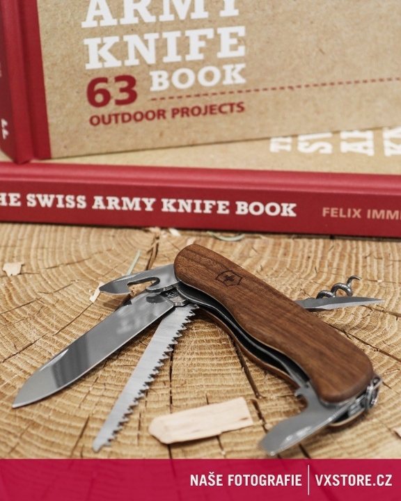 Obrazek Scyzoryk Victorinox Forester Wood, 111mm, orzech
