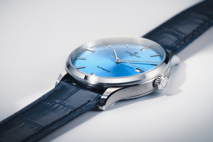 Obrazek Perrelet Weekend 3 Hands Ice Blue