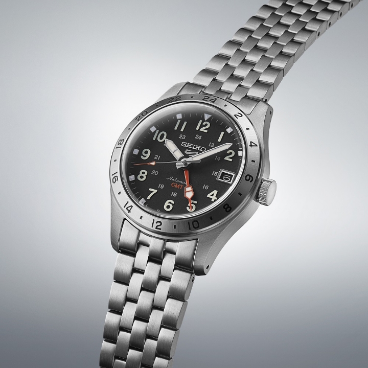 Obrazek Seiko 5 Sports Field ‘Deploy’ GMT
