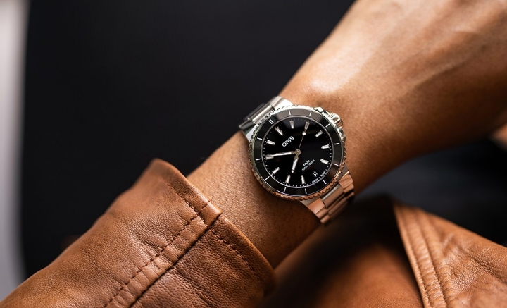 Obrazek Oris Aquis Date