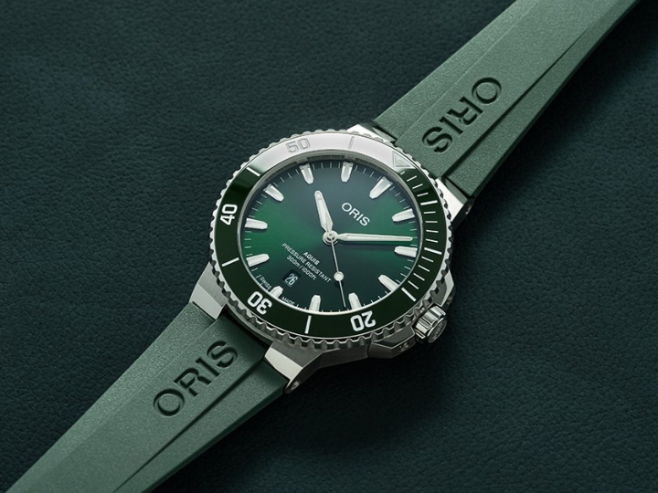 Obrazek Oris Aquis Date