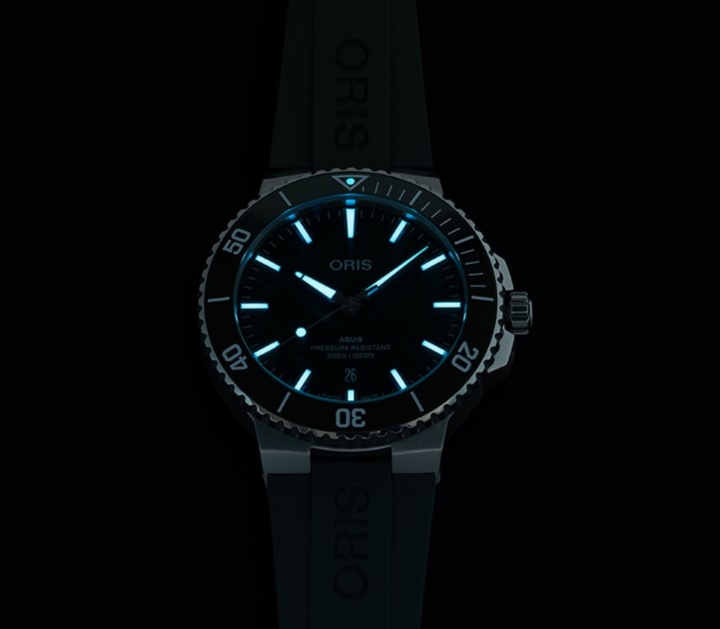 Obrazek Oris Aquis Date