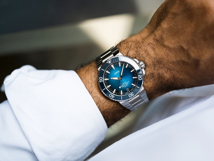 Obrazek Oris Aquis Date Calibre 400