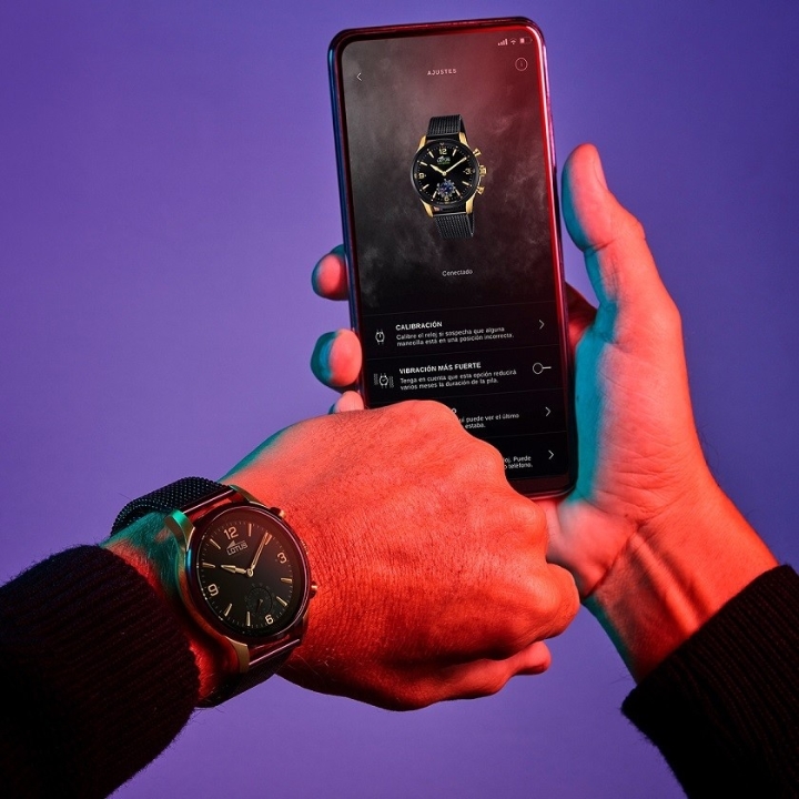 Obrazek Lotus Connected