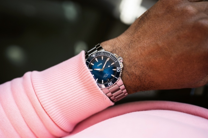 Obrazek Oris Aquis Date