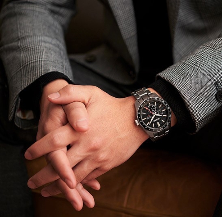 Obrazek Seiko Presage Sharp Edged Series GMT