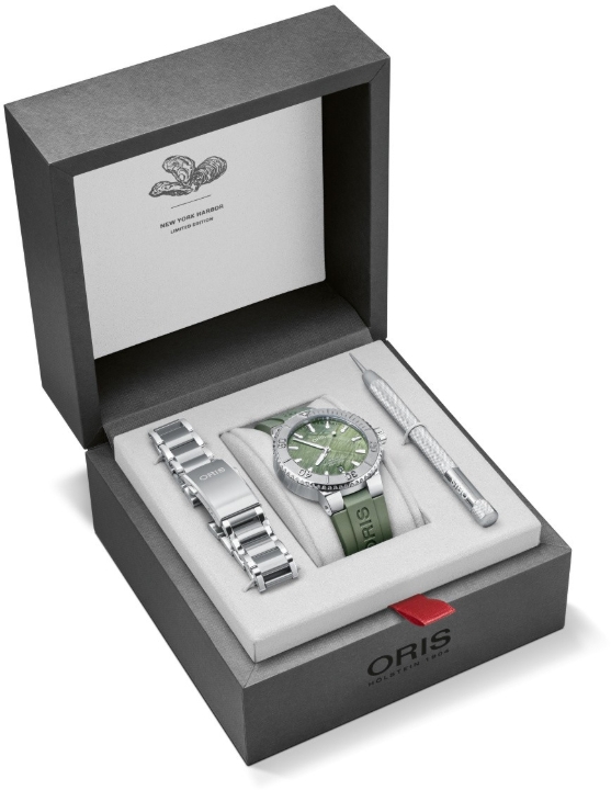 Obrazek Oris Aquis Date New York Harbor Limited Edition