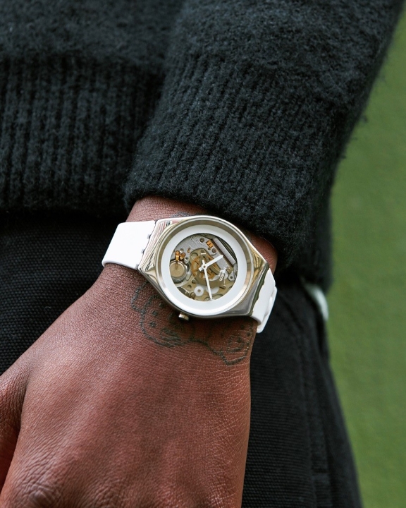 Obrazek Swatch Pure White Irony