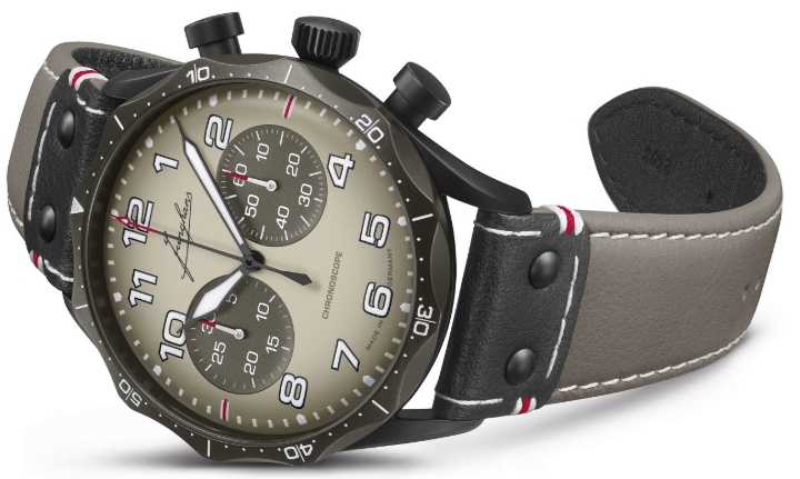 Obrazek Junghans Meister Pilot Chronoscope Desert