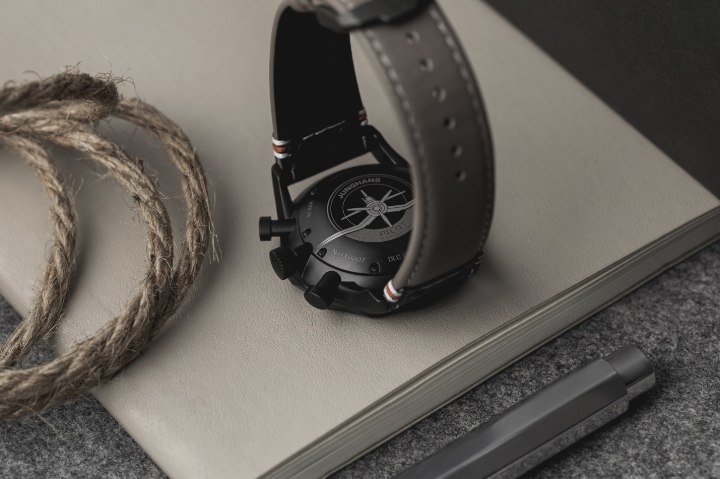 Obrazek Junghans Meister Pilot Chronoscope Desert