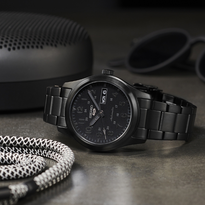 Obrazek Seiko 5 Sports Stealth