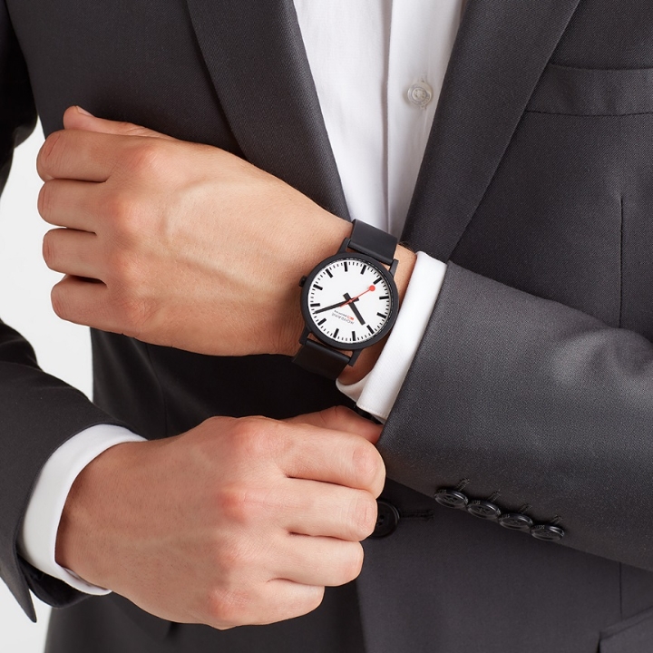 Obrazek MONDAINE Essence