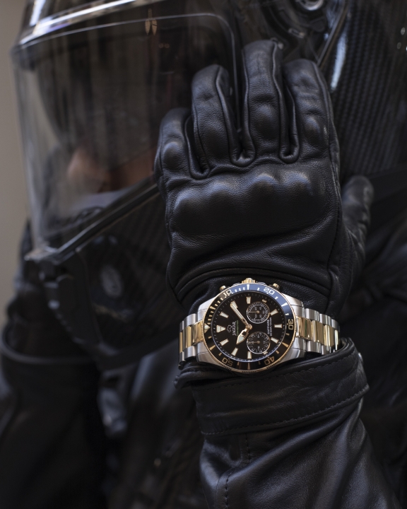 Obrazek Jaguar Executive Diver Hybrid