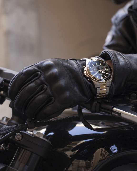 Obrazek Jaguar Executive Diver Hybrid