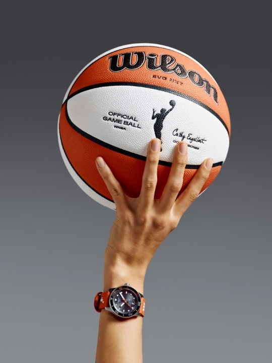 Obrazek Tissot Seastar Wilson WNBA Special Edition