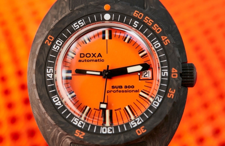 Obrazek DOXA Doxa SUB 300 Carbon Professional