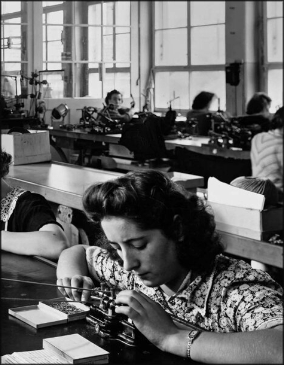 Obrazek Książka "The Watch Book Oris and the Watchmaking History of Switzerland"