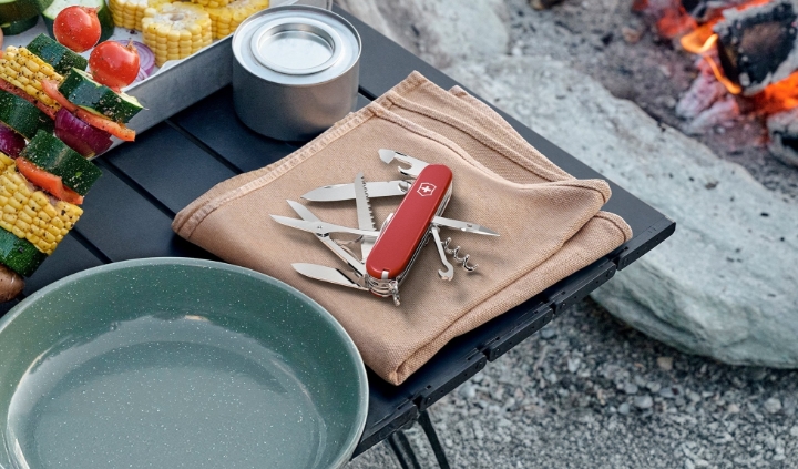 Obrazek Scyzoryk Victorinox Huntsman, 91mm, Celidor, czerwony