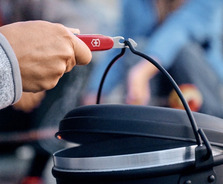 Obrazek Scyzoryk Victorinox Huntsman, 91mm, Celidor, czerwony