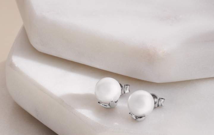 Obrazek Kolczyki LOEE Pearls z białego złota z perłami