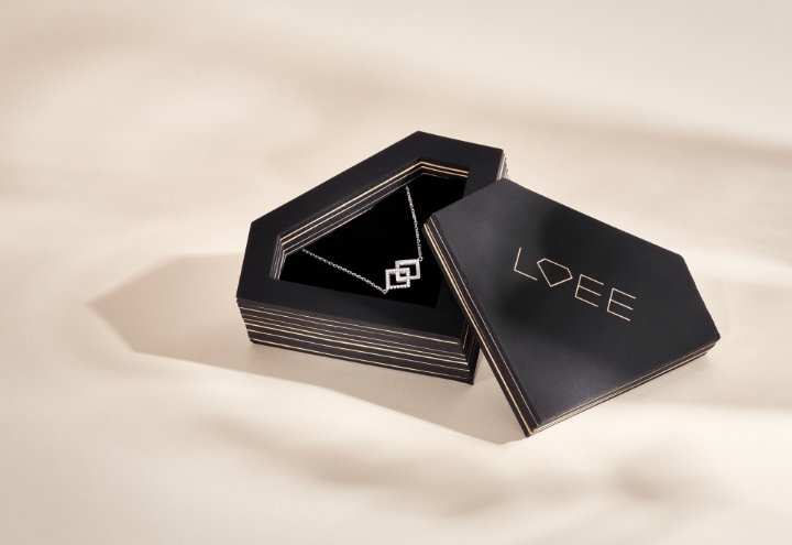 Obrazek Naszyjnik LOEE Pure z białego złota z diamentami