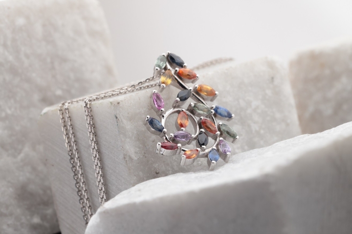 Obrazek Wisiorek LOEE Gaia z białego złota i szafirami