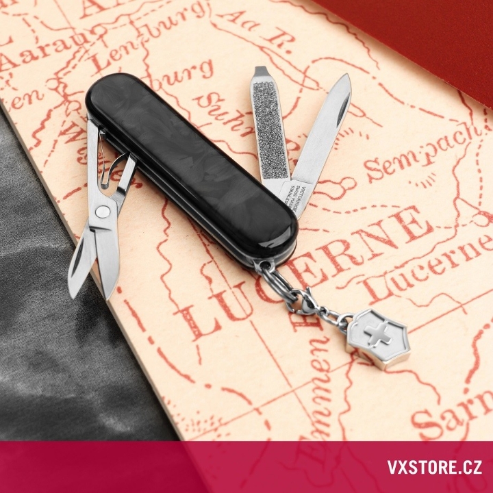 Obrazek Scyzoryk Victorinox Classic SD Brilliant Carbon