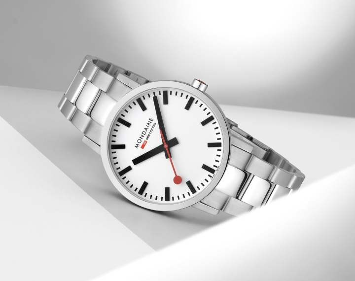 Obrazek MONDAINE Classic