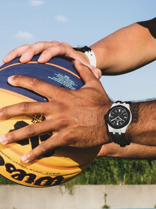 Obrazek Maurice Lacroix Maurice Lacroix Aikon #tide Special Edition FIBA 3X3