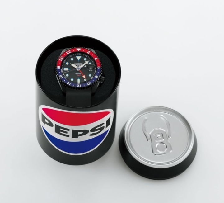 Obrazek Seiko 5 Sports SKX Series x Pepsi® Limited Edition