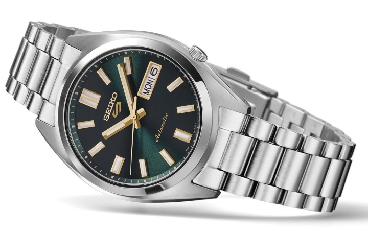 Obrazek Seiko 5 Sports SNXS ‘Green Tie’