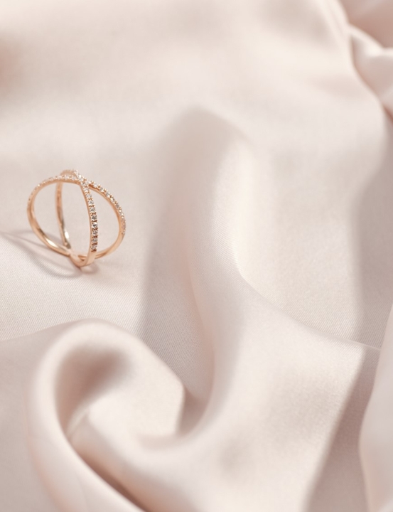 Obrazek Pierścionek LOEE Pure z różowego złota z diamentami