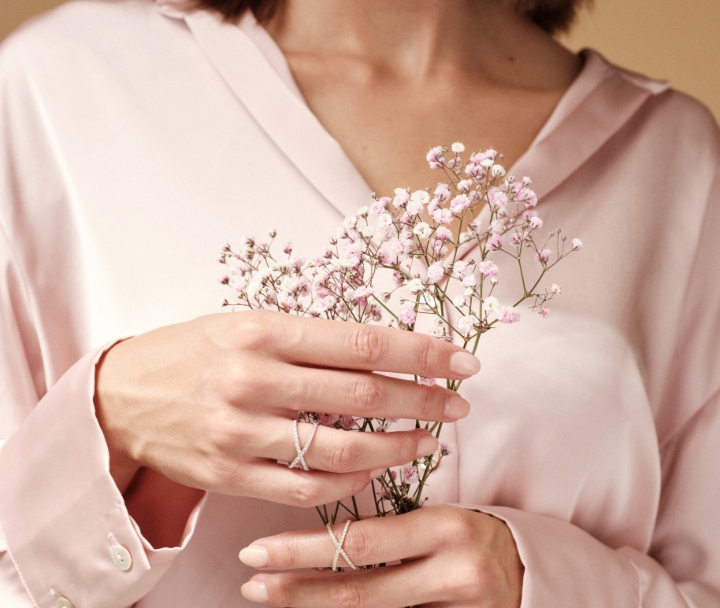 Obrazek Pierścionek LOEE Pure z białego złota z diamentami