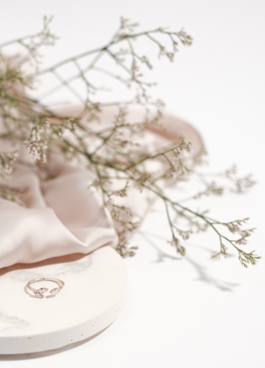 Obrazek Pierścionek LOEE Gaia z różowego złota z diamentami