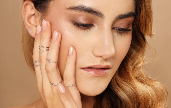 Obrazek Pierścionek LOEE Essence z białego złota