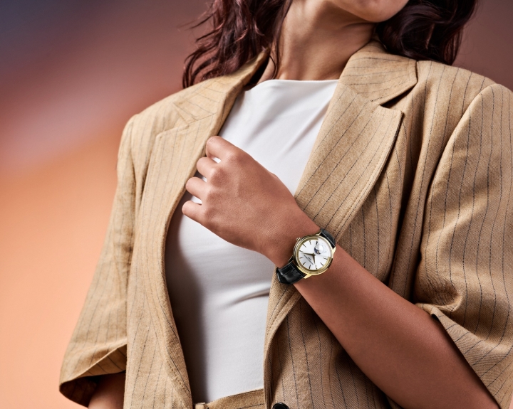 Obrazek Frederique Constant Classics Moneta Moonphase