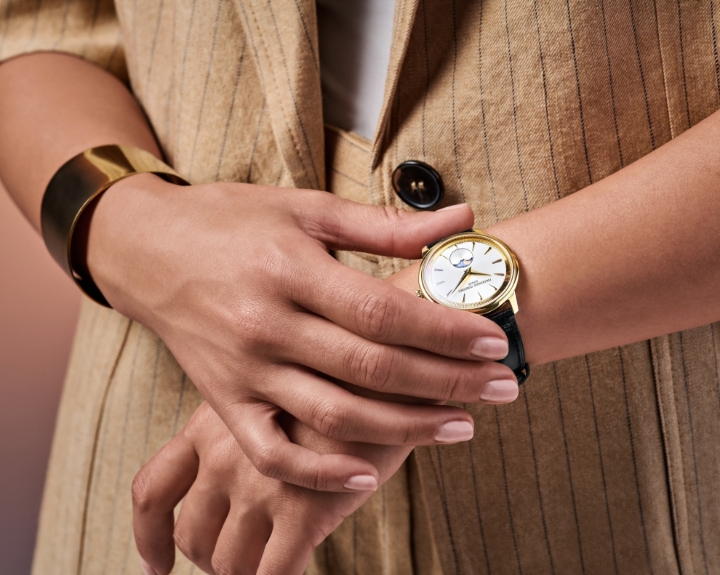 Obrazek Frederique Constant Classics Moneta Moonphase