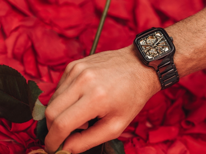 Obrazek Rado True Square Automatic Open Heart