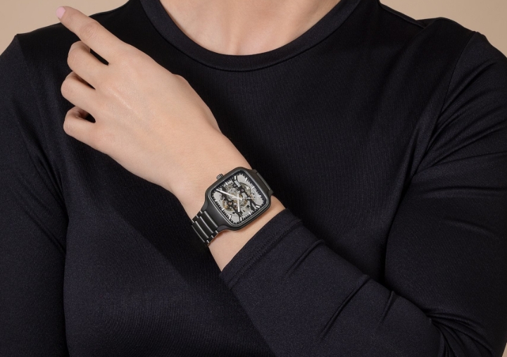 Obrazek RADO Rado True Square Automatic Skeleton