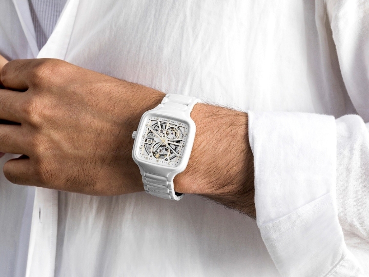 Obrazek RADO Rado True Square Automatic Open Heart