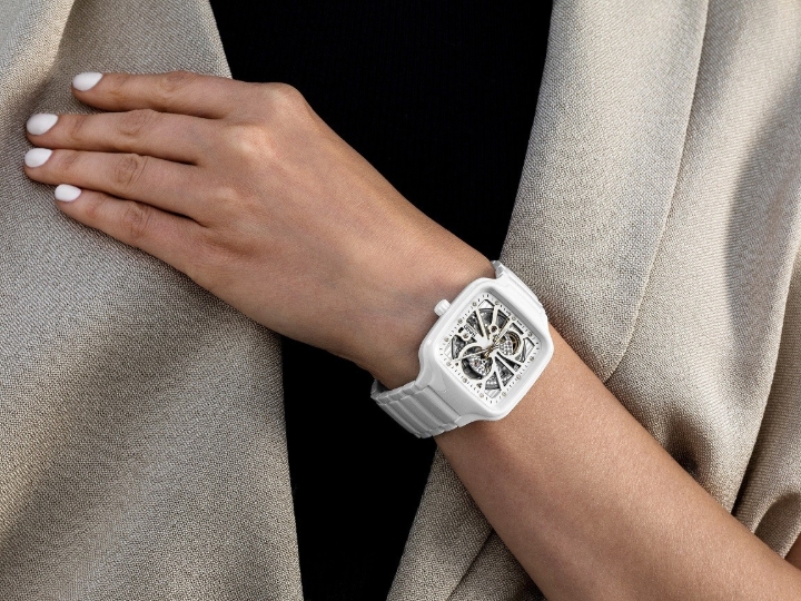 Obrazek RADO Rado True Square Automatic Open Heart