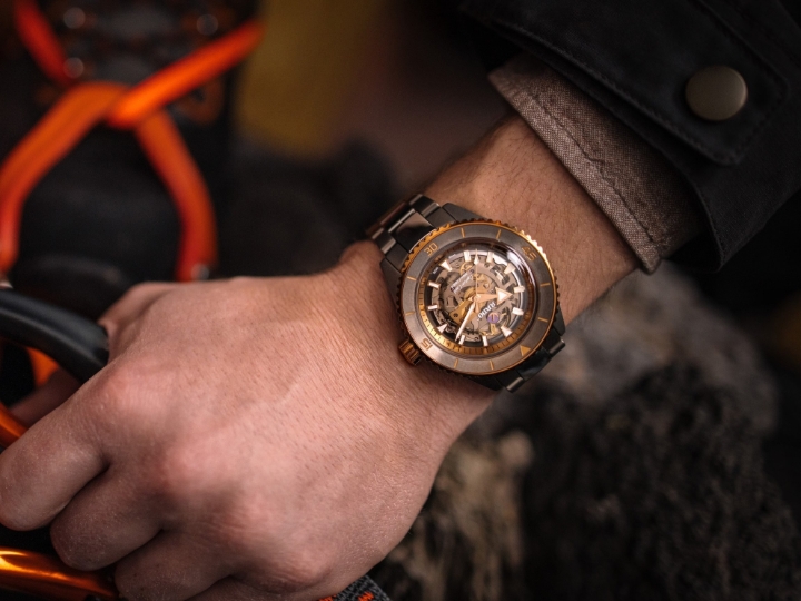 Obrazek RADO Rado Captain Cook High-Tech Ceramic Skeleton