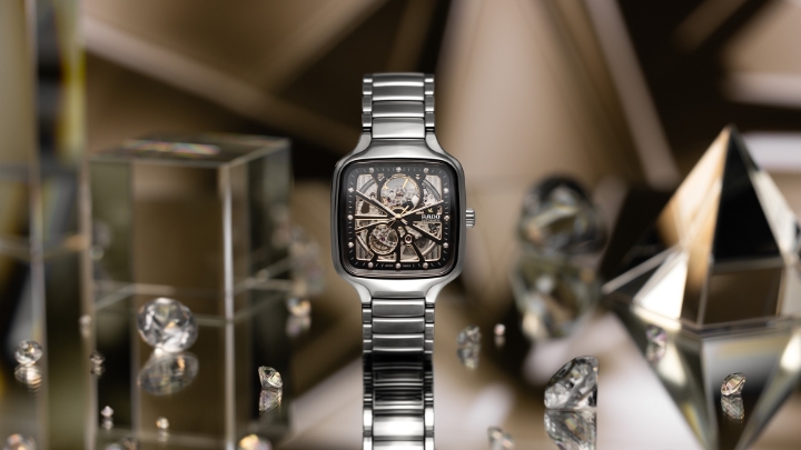 Obrazek RADO Rado True Square Automatic Open Heart