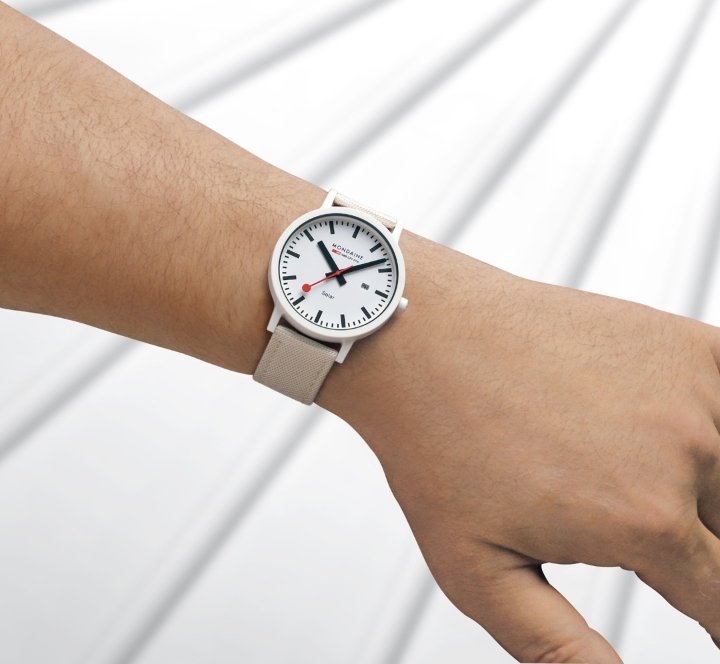 Obrazek MONDAINE essence SOLAR