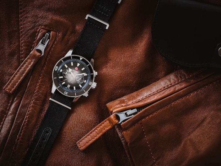 Obrazek RADO Rado Captain Cook Automatic Chronograph