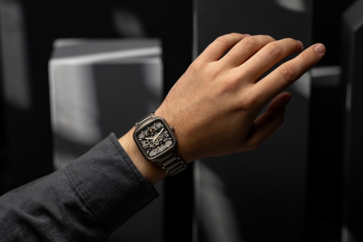 Obrazek Rado True Square Automatic Skeleton