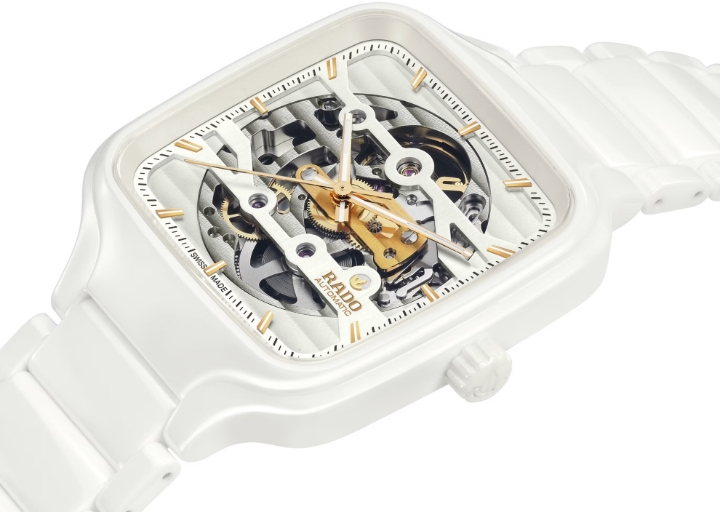 Obrazek RADO Rado True Square Automatic Skeleton