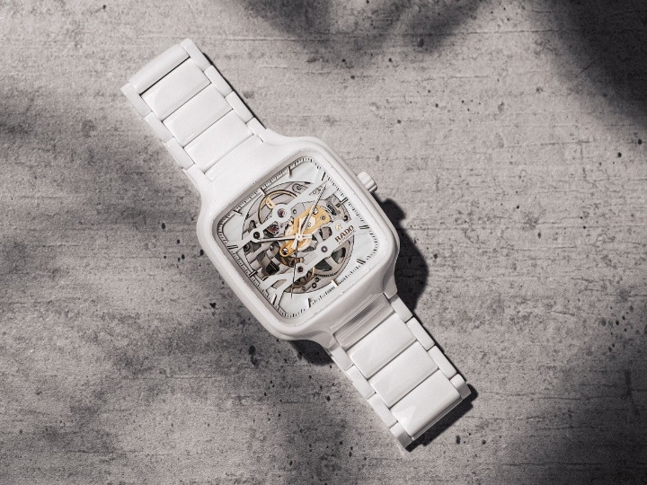 Obrazek RADO Rado True Square Automatic Skeleton