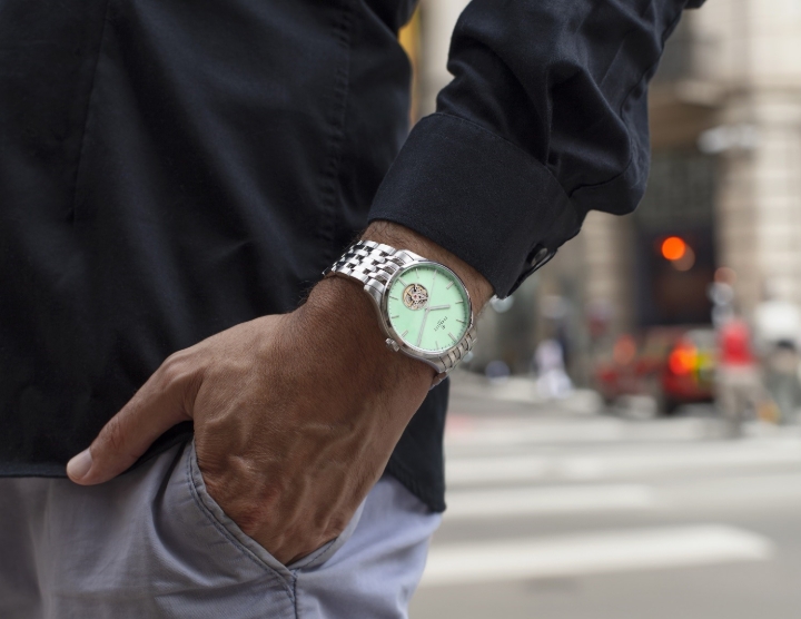 Obrazek Perrelet Weekend Open Heart